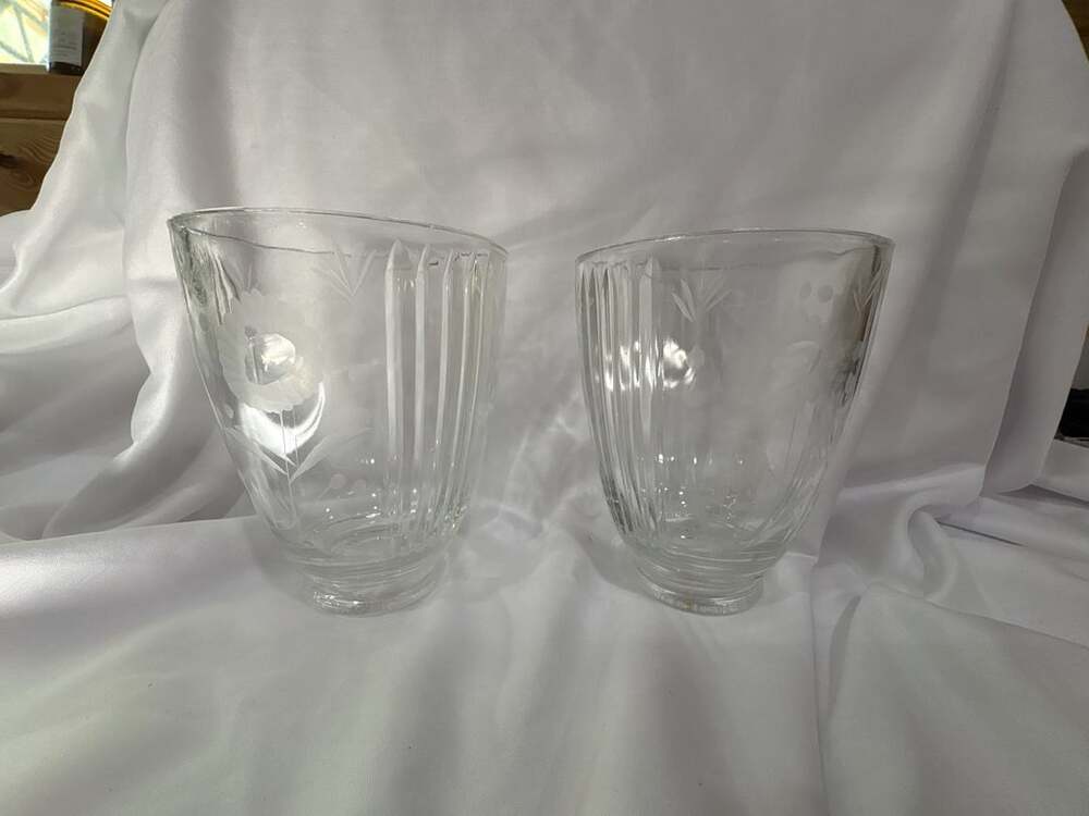Pair Vintage Etched Floral Glass Lamp Shades 2” Fitter Ribbed 5” x 4”
